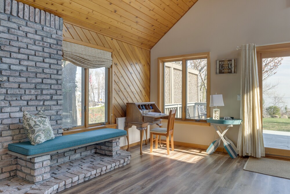 Amazing Rocky Point Retreat Overlooking the Sound! - Property Image 42