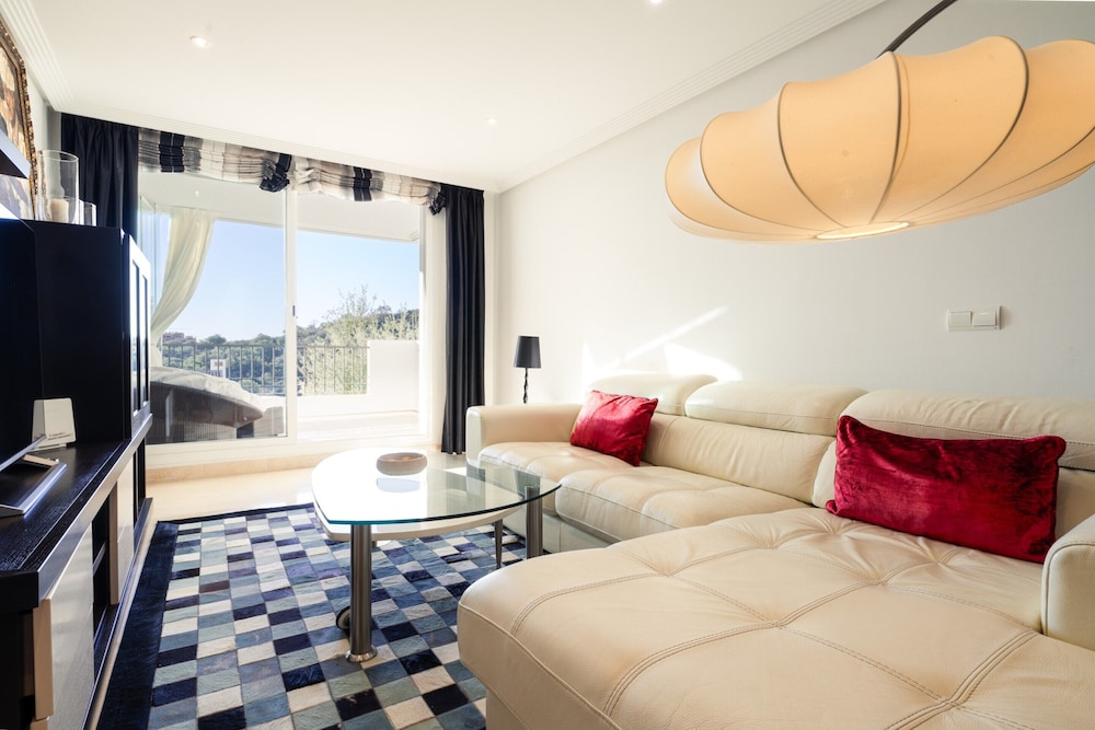 Beautiful Apartment With View