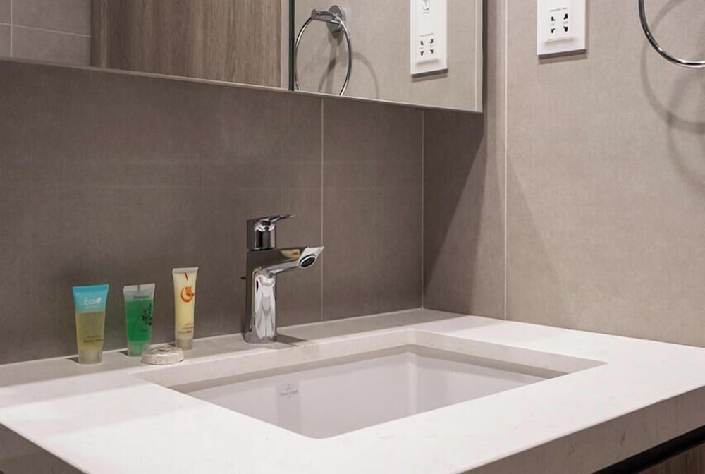 Experience 2BR Luxury Living  LIV Marina