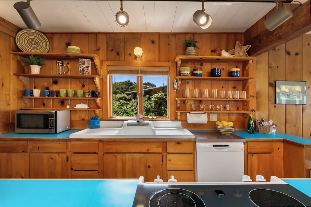 The Pilot House by Avantstay Stunning Home Right On Arch Cape Beach
