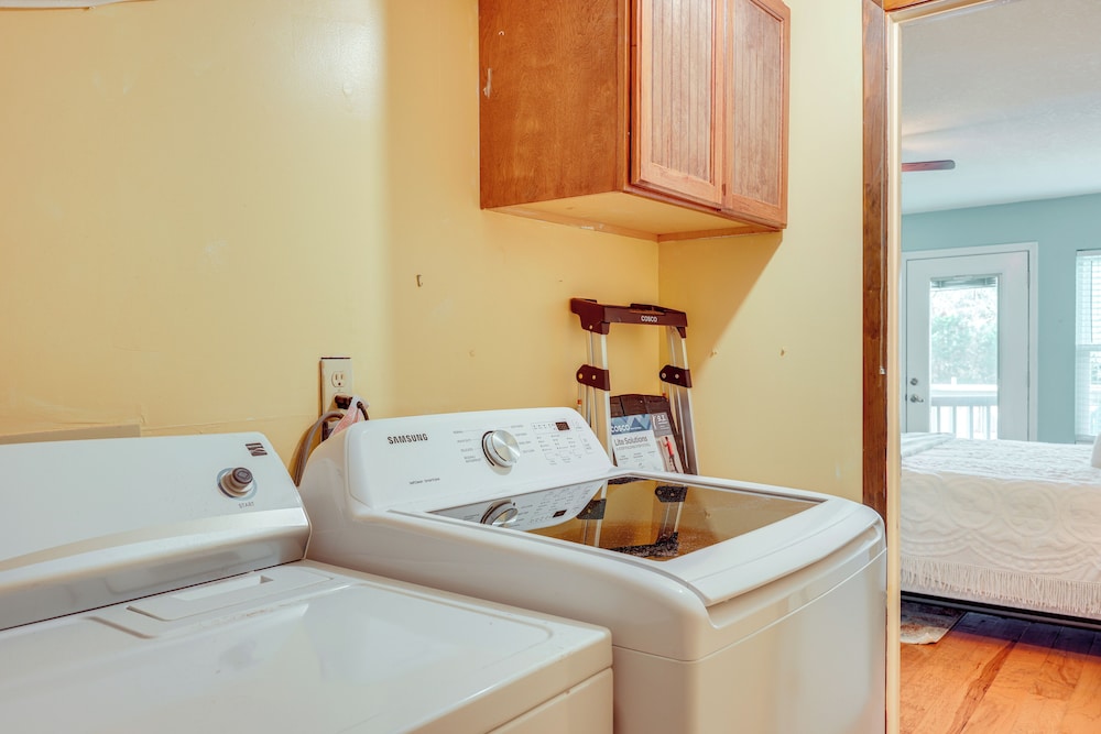 Hill Country Townhome: Close to Parks & Hiking