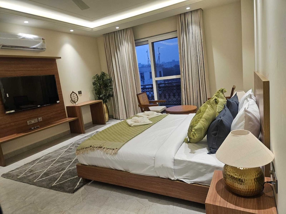 Hotel Dwellr