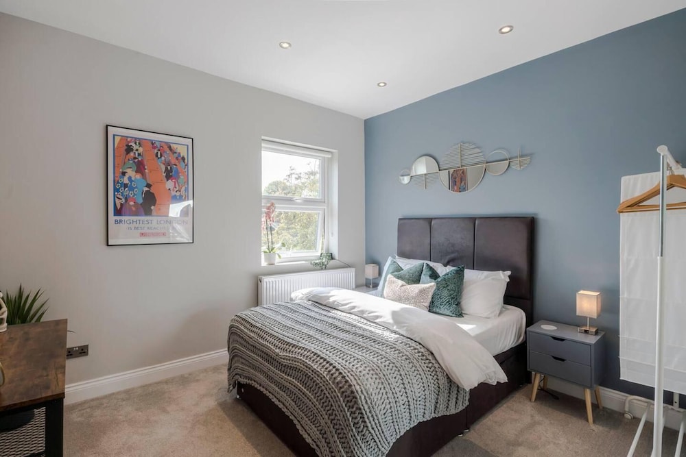 Stunning 3 bed Flat in the Heart of West Hampstead