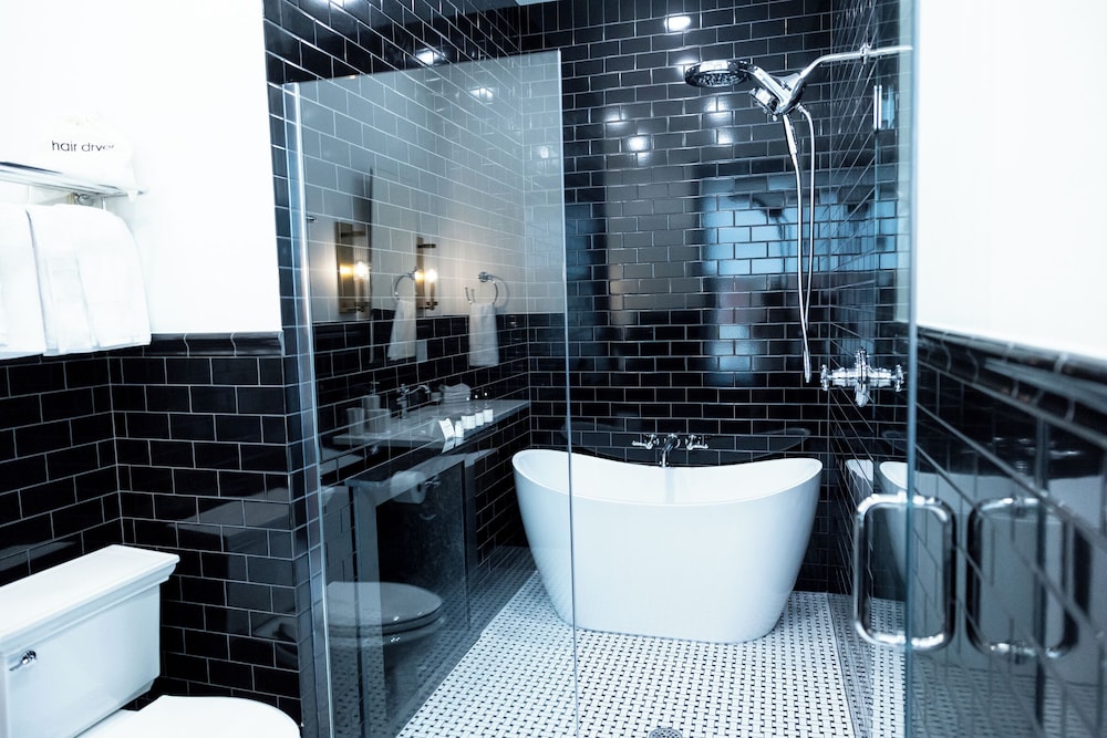 The Gas Lamp Hotel - 3BR Suite -Edison