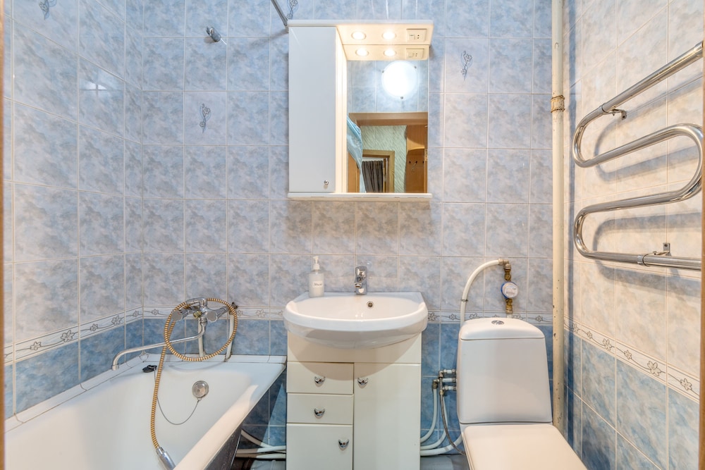 FlatHome24 on Yaroslavskiy 38
