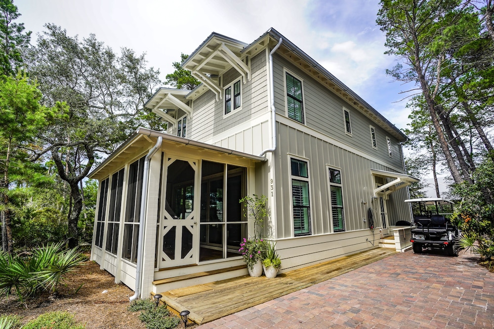 Magnolia Cottages by the Sea by Panhandle Getaways