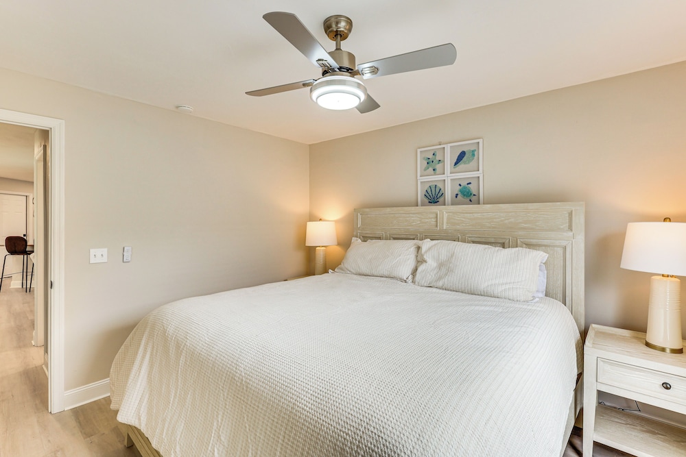 Sleek Family Home w/ Pool & Hot Tub in Fort Myers!
