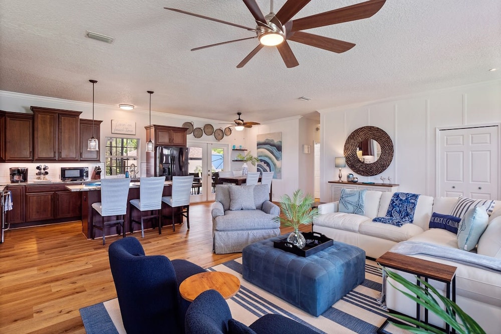 Beach Cottage 3 Bed 2 Bath Heated Pool Free Golf Cart Bring Your Boat RV Private 1AC lot