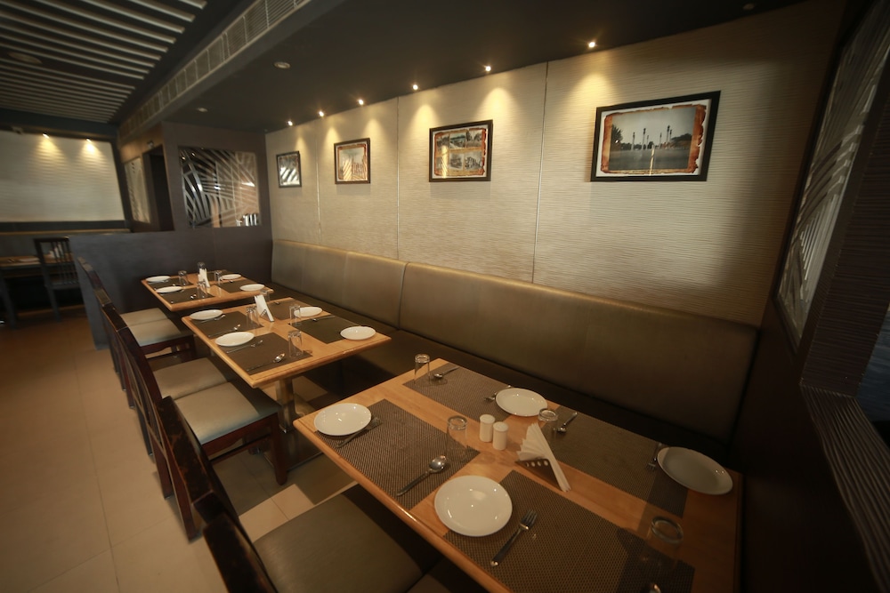 Food & Beverage