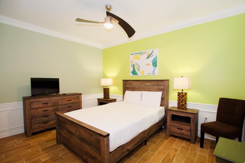Vista Cay Luxury 4 Bedroom Condo 3122