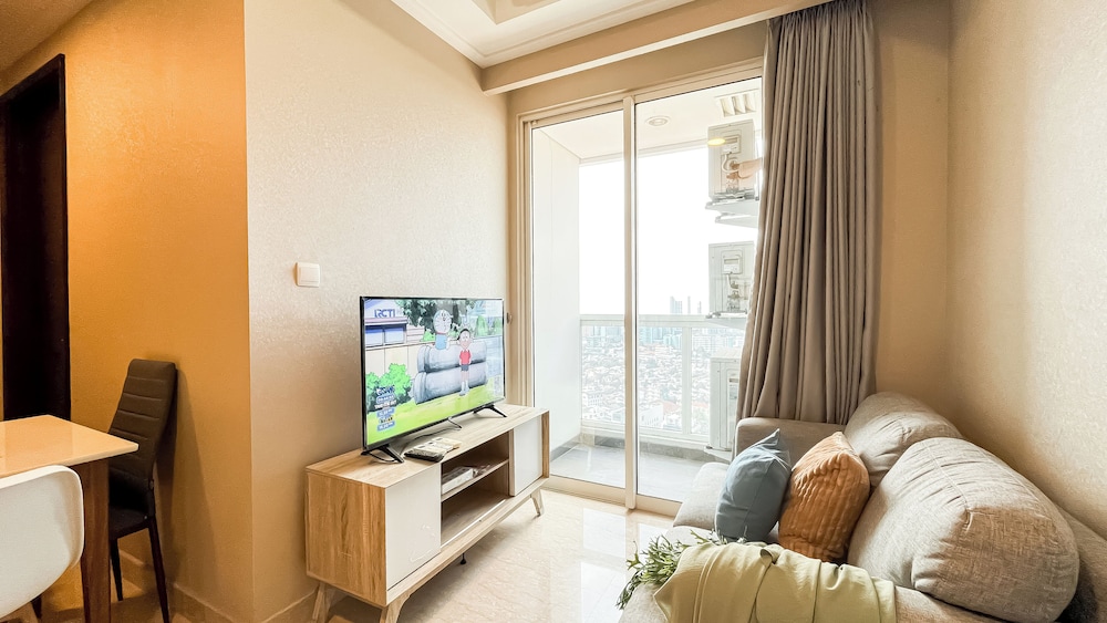 Comfort Living 2Br At Menteng Park Apartment