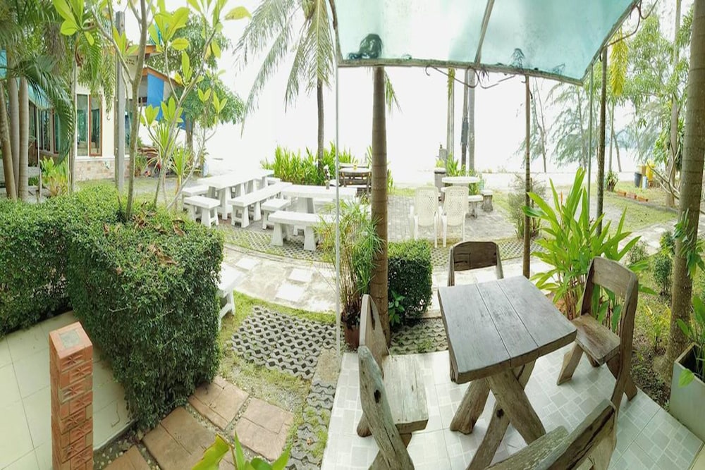Laguna Resort