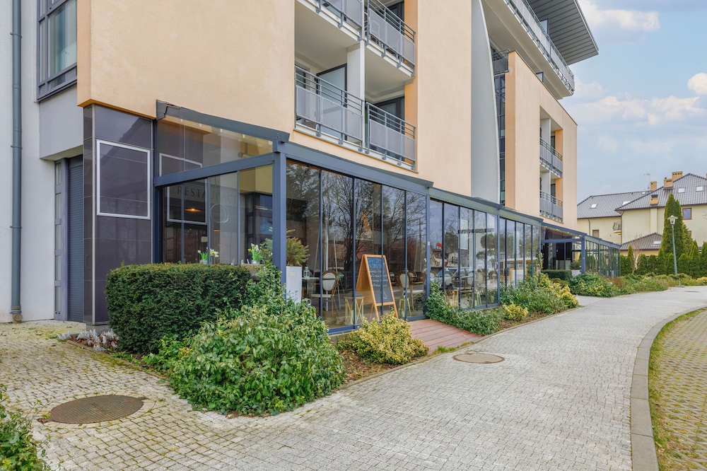 Atrium Studio Sarbinowo by Renters view 5
