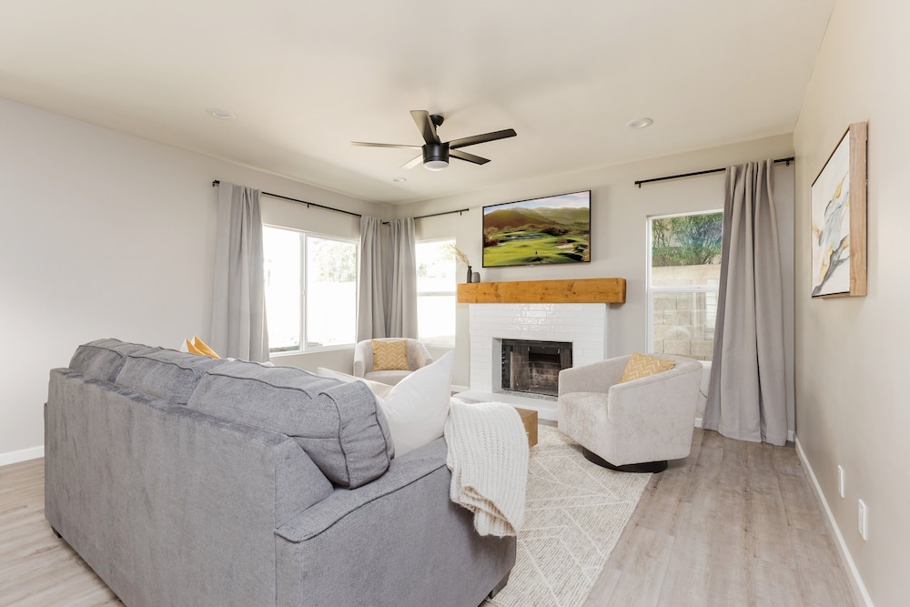 Sereno - Sparkling Pool - Near Scottsdale Quarter