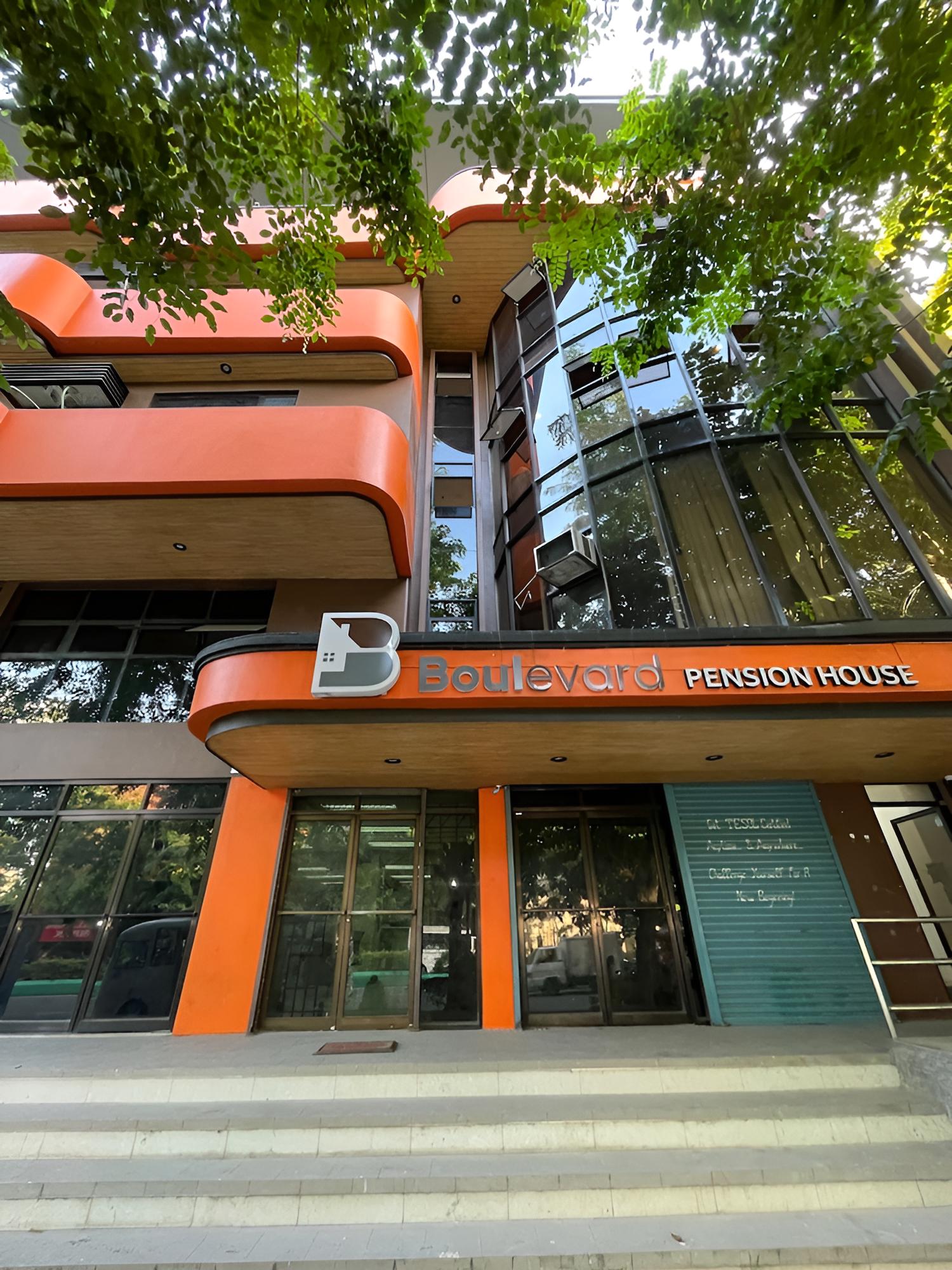 OYO 982 Boulevard Pension House