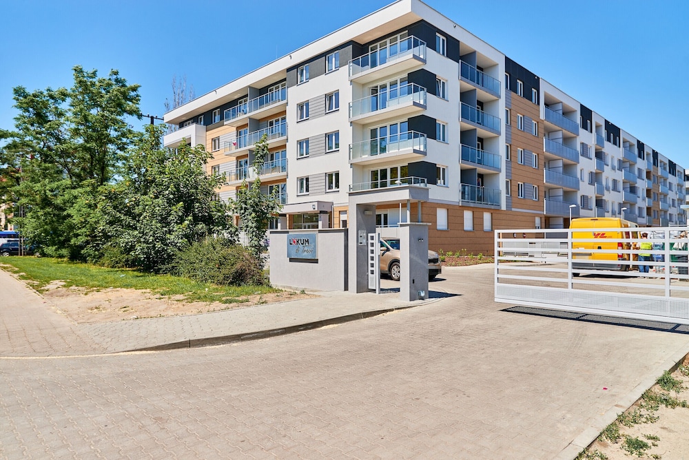 Vintage Apartment Wroclaw by Renters view 4