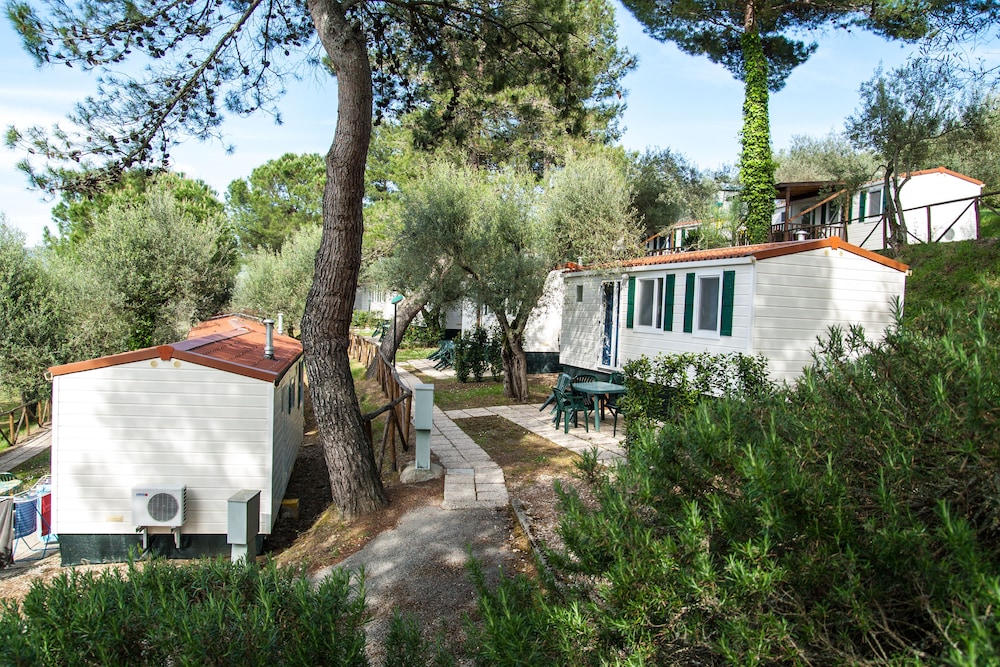 Camping Villaggio Cerquestra