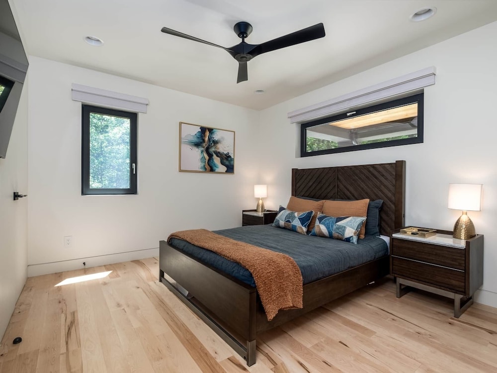 Luxury Home - The Retreat House