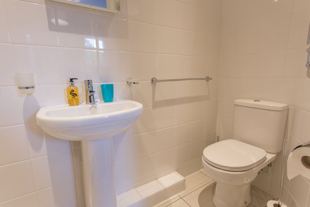 Oxford Vacations - Razia Apartments - Property Image 136