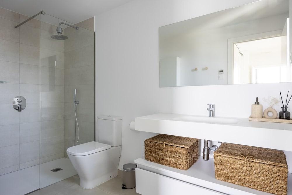 Stylish Luxury Suite With Terrace in Higueron