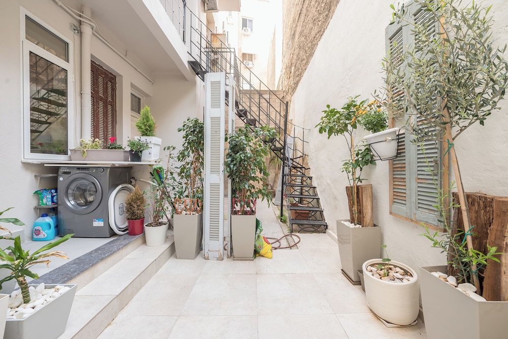 Stunning Design 1BR Secret Garden