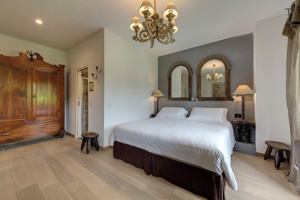 Entire Hilltop Villa With Private Pool In Palazzuolo Sul Senio