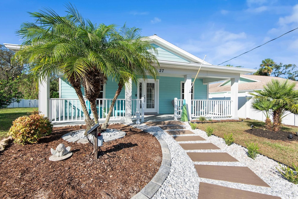 Beach Home w Heated Pool Free Golf Cart