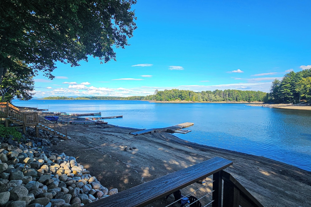 2 BR Lakefront House w/ Hot Tub in ADK Park