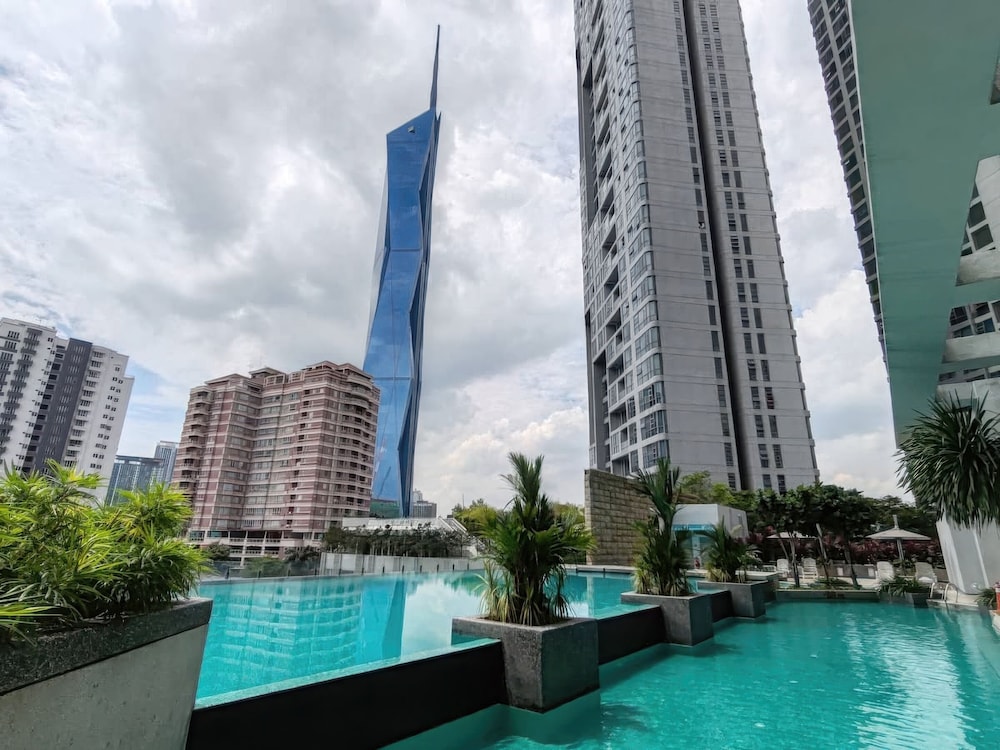 Swiss Garden Residences by Emily