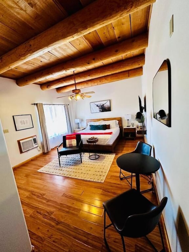 Adobe Rose Inn