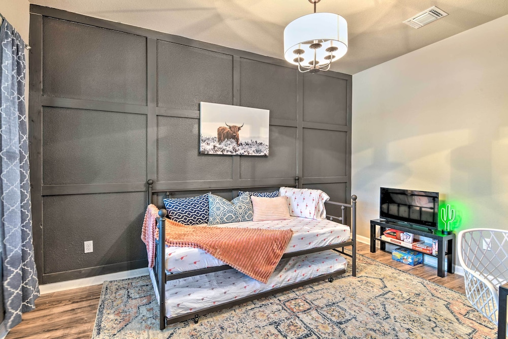 Charming San Antonio Home ~ 4 Mi to Downtown view 3