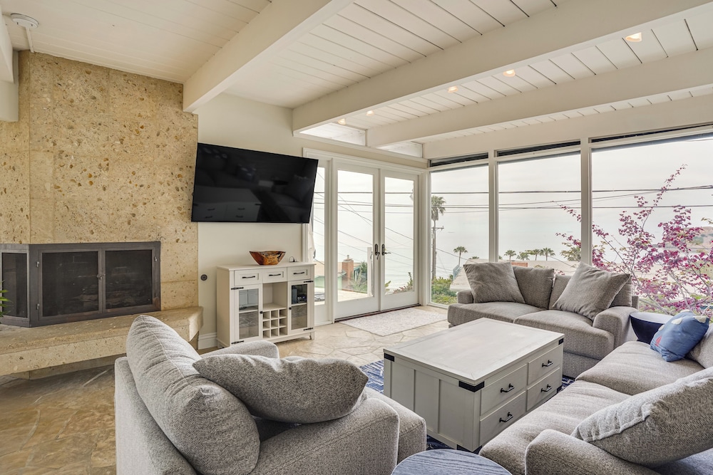 Walk to Private Beach: Rancho Palos Verdes Escape!