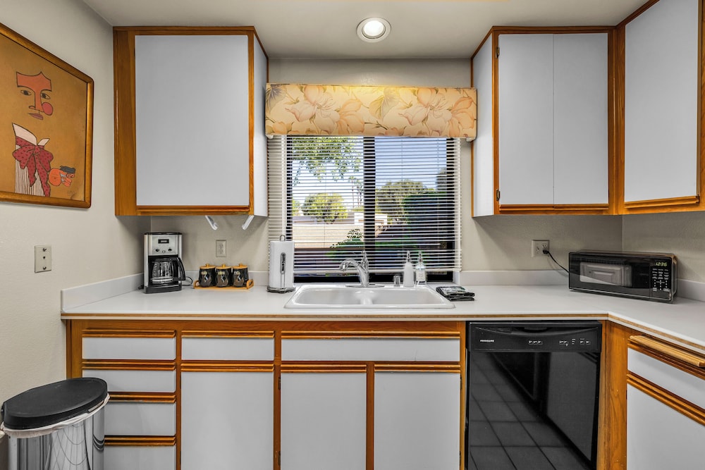 Isleta Vista Getaway