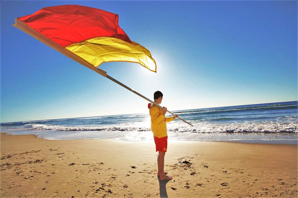 Surfers Paradise Vacations - Seacrest Beachfront Holiday Apartments - Property Image 2