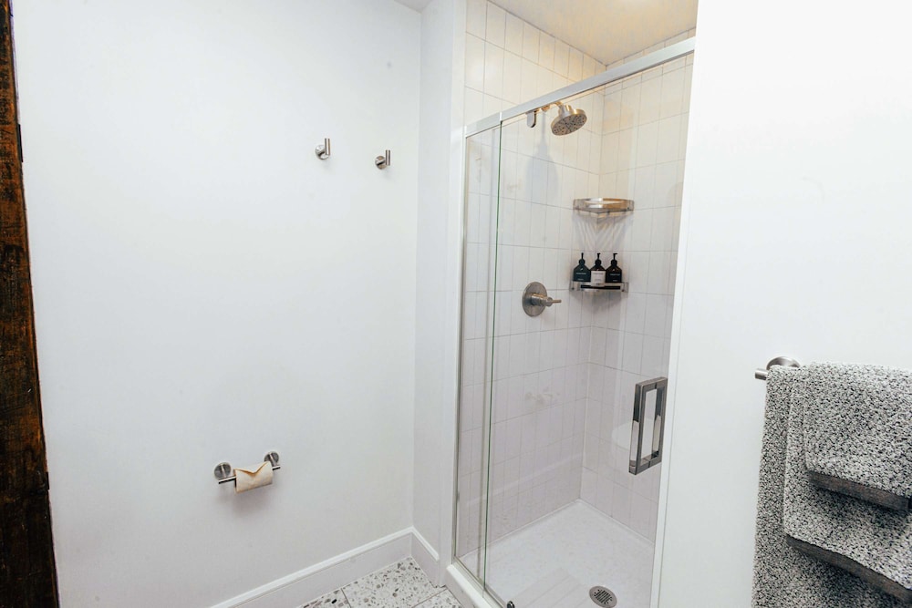 Loft 301 The William - 3rd Ave Views - Carrigans