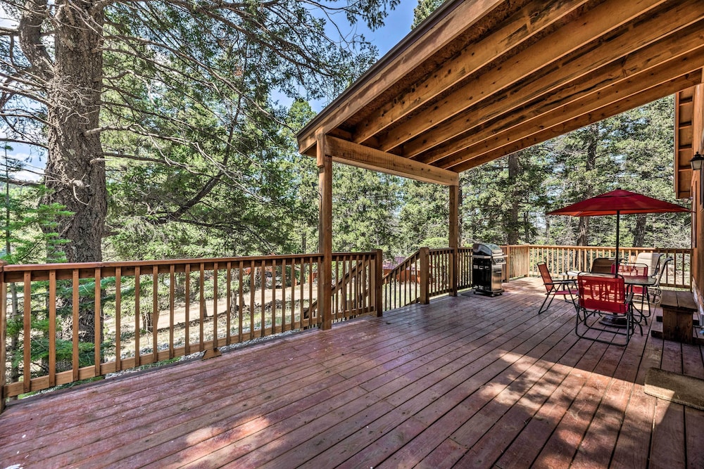 Peaceful & Private Cloudcroft Cabin With Deck! view 3