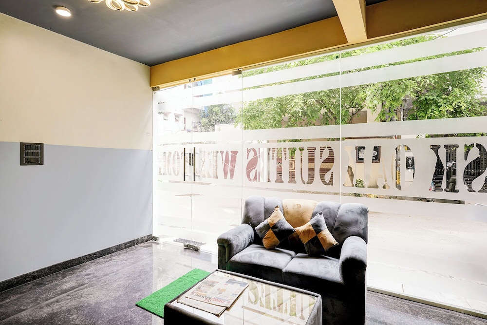 Fabhotel Sk Oak Suites
