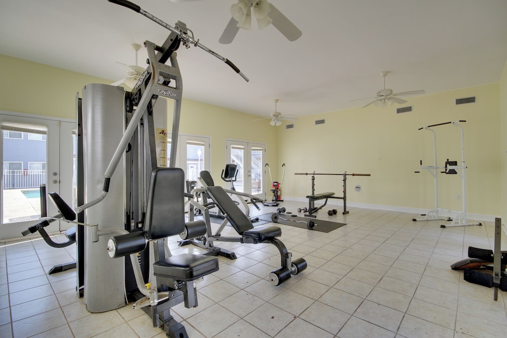 < Half Mi to Gulf: Biloxi Condo w/ Patio!