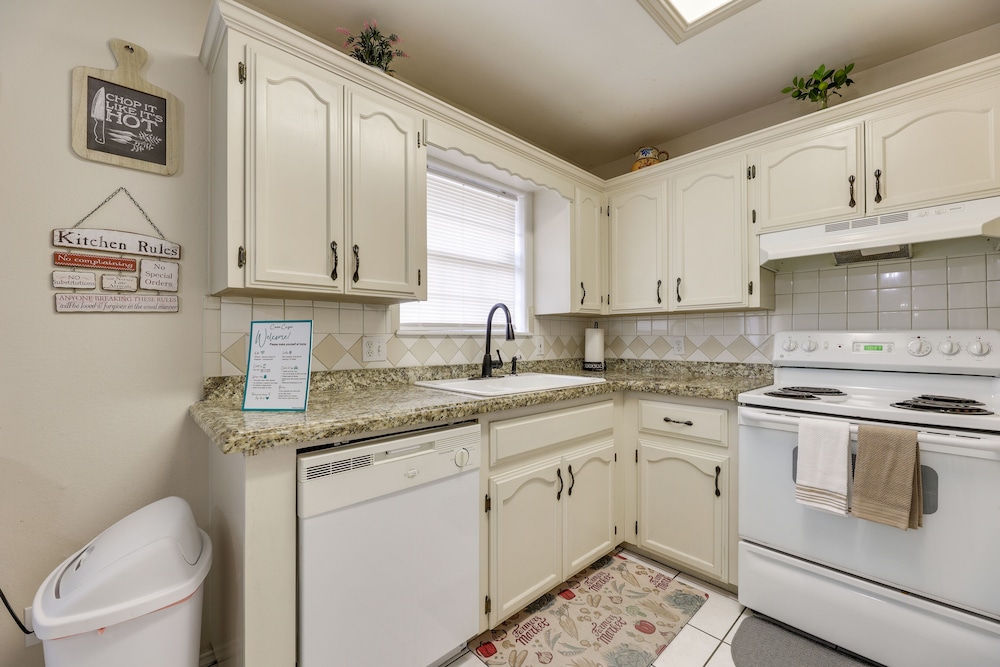 Pet-friendly Edinburg Apartment With Pool Access!