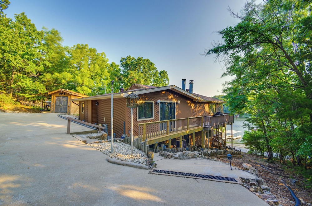 Dock & Prime Location: Lakefront Osage Beach Home