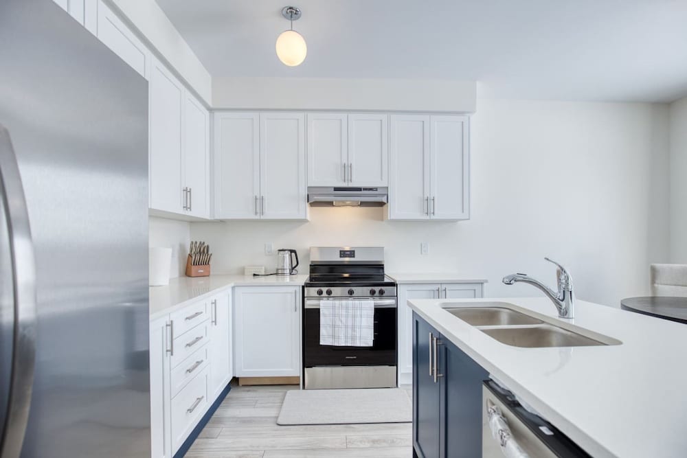 Spacious Brand New 4-bed Retreat in Quinte West