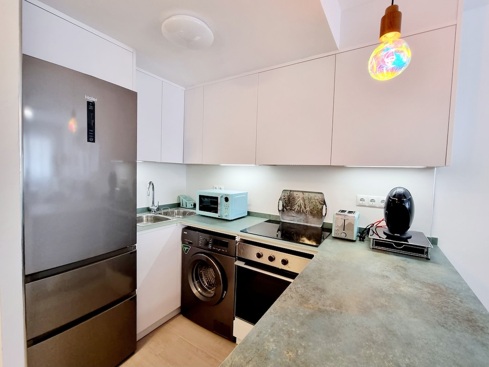 Modern and Cozy Apartment Just Steps From Los Locos Beach