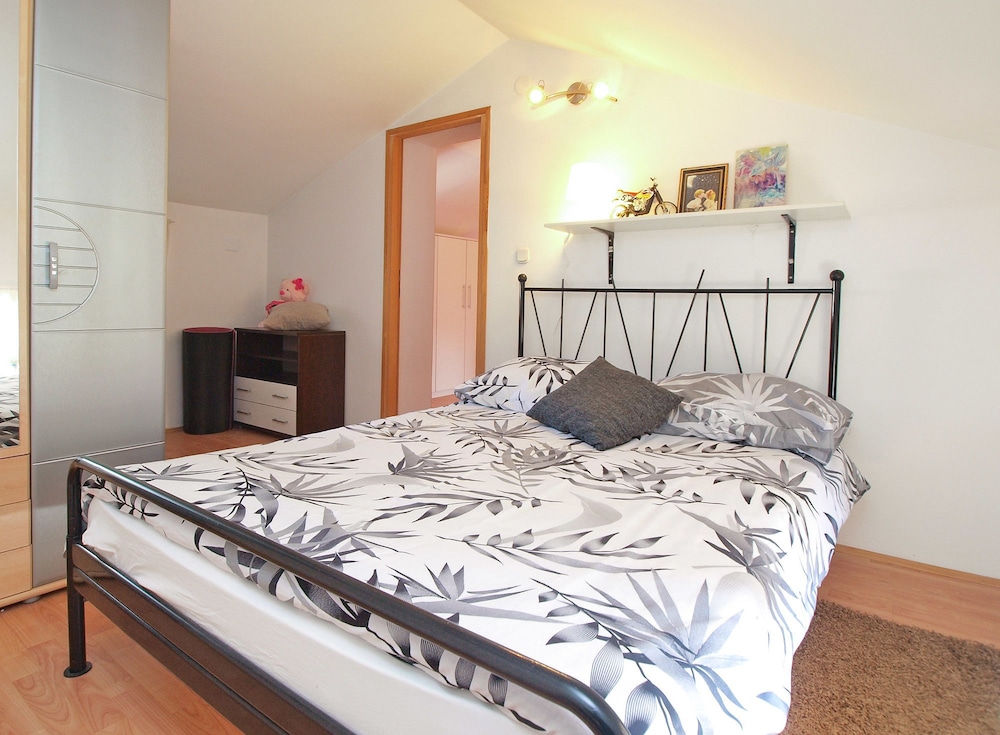 Apartment 1536 view 2