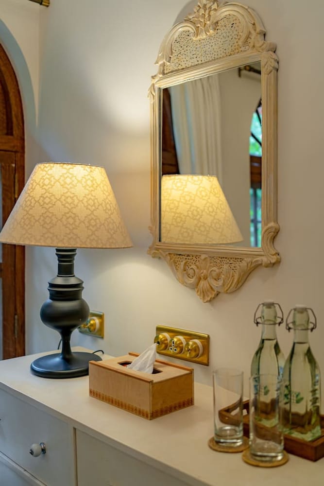 Loto Bianco by Hireavilla -4br w Pvt Pool Siolim