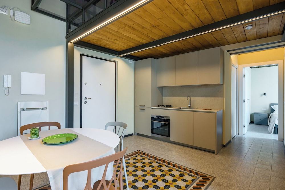 La Pinacoteca Aparthotel by NapoliApartments
