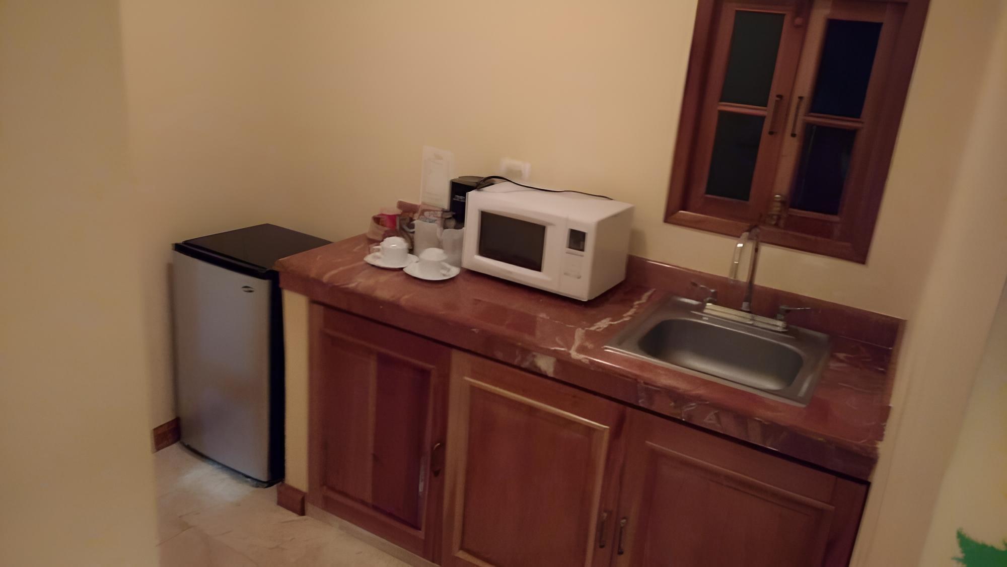 Cancun International Suites