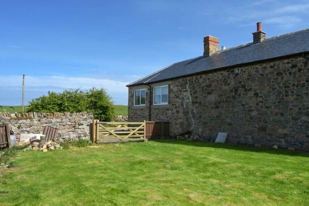 Kittiwake Cottage, Budle Bay