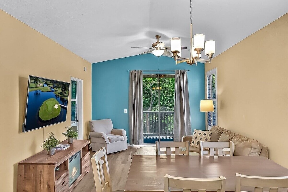 River Oaks 60n 2 Bedroom Condo