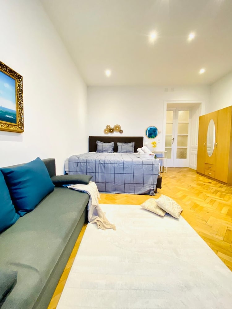 Comfortable 1BR Apartment Westbahnhof