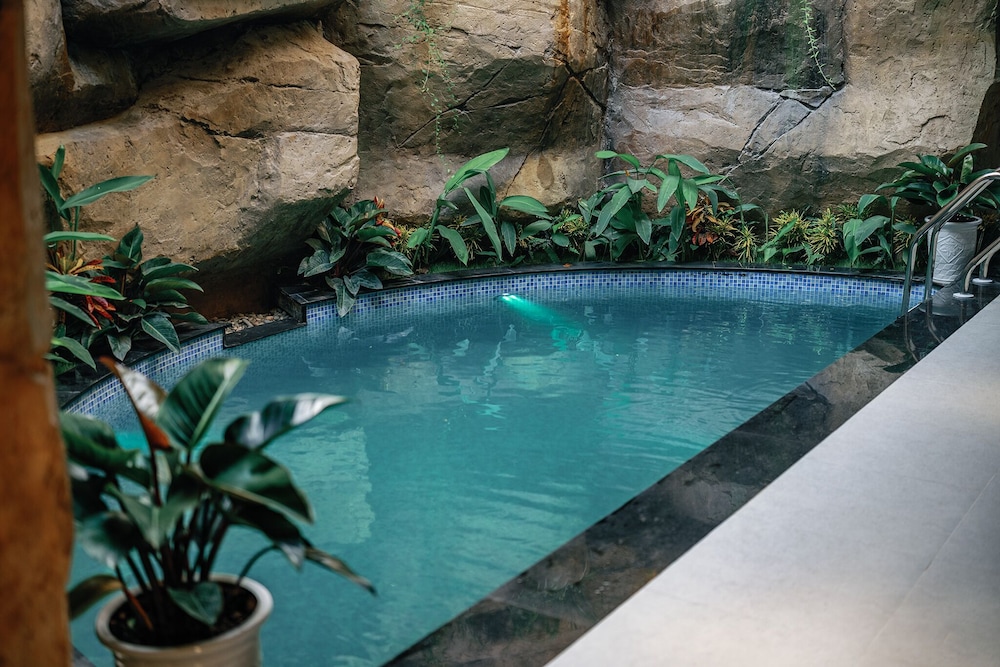Lamori Resort & Spa